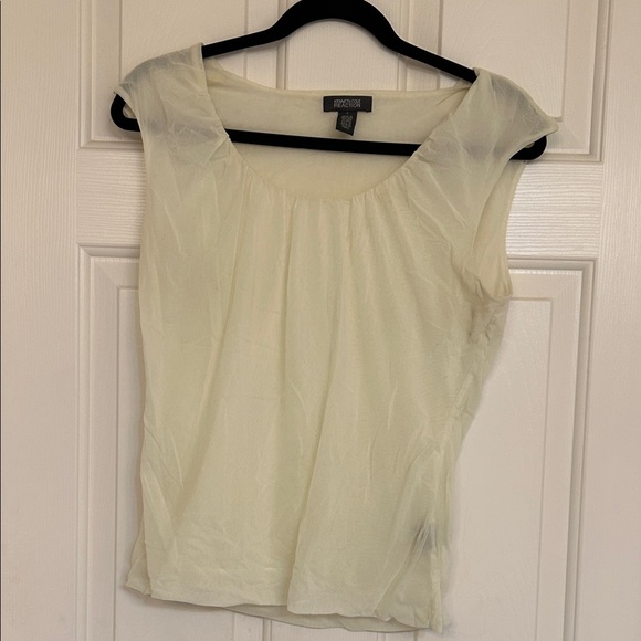 Kenneth Cole Reaction Tops - 2/$15 Kenneth Cole Reaction Light Cream Scoop Neck Sleeveless Blouse LG